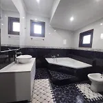 Casa Mucha - Res Do Chao E Andar Arco de Baulhe