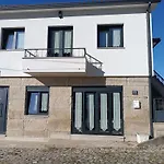Casa Mucha - Res Do Chao E Andar Дом отдыха