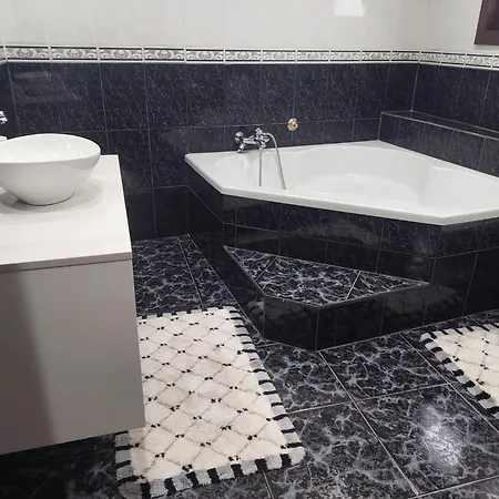 Casa Mucha - Res Do Chao E Andar بيت للعطل Arco de Baulhe