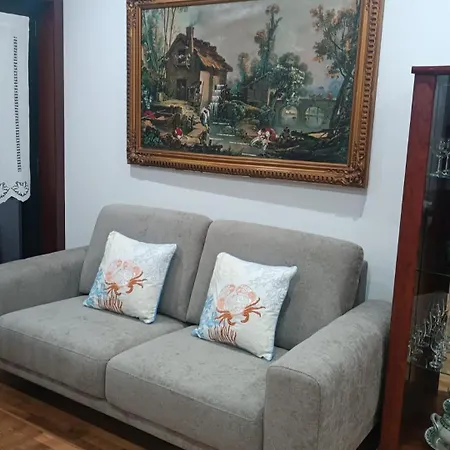 Casa Mucha - Res Do Chao E Andar * Arco de Baulhe