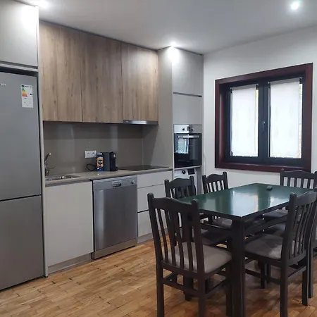Casa Mucha - Res Do Chao E Andar Holiday home