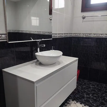 Casa Mucha - Res Do Chao E Andar