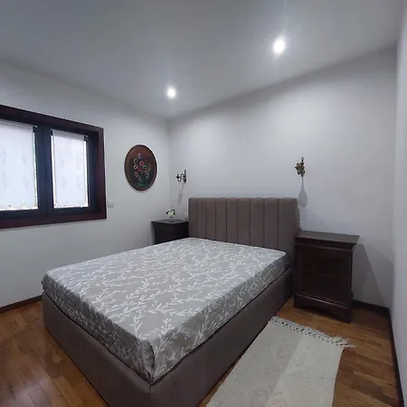 Casa Mucha - Rés Do Chão E Andar