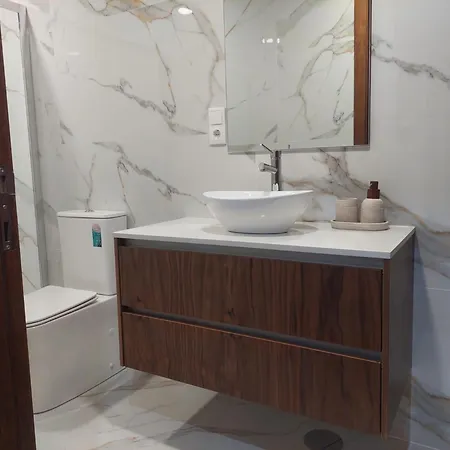 Casa Mucha - Res Do Chao E Andar Arco de Baulhe