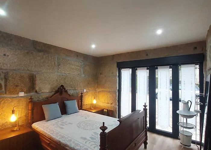 Casa Mucha - Res Do Chao E Andar Nyaraló *