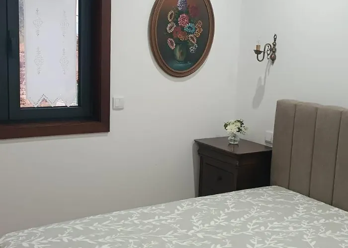 Casa Mucha - Res Do Chao E Andar 펜션