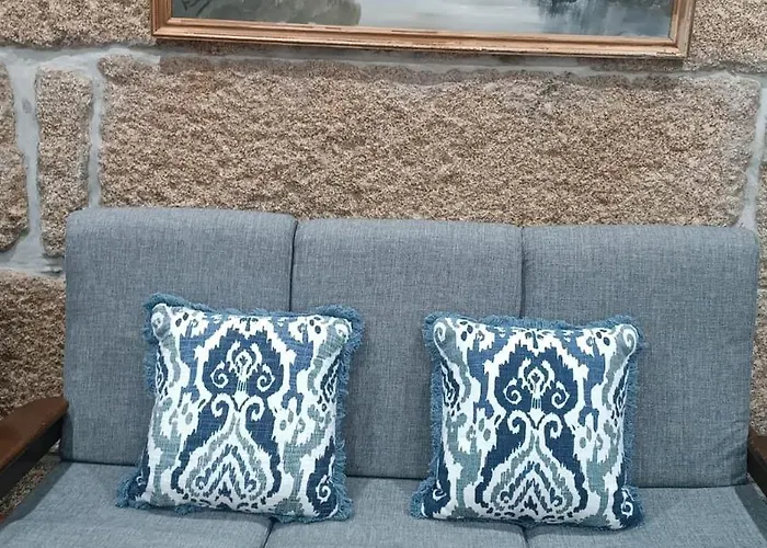 Casa Mucha - Res Do Chao E Andar * Arco de Baulhe